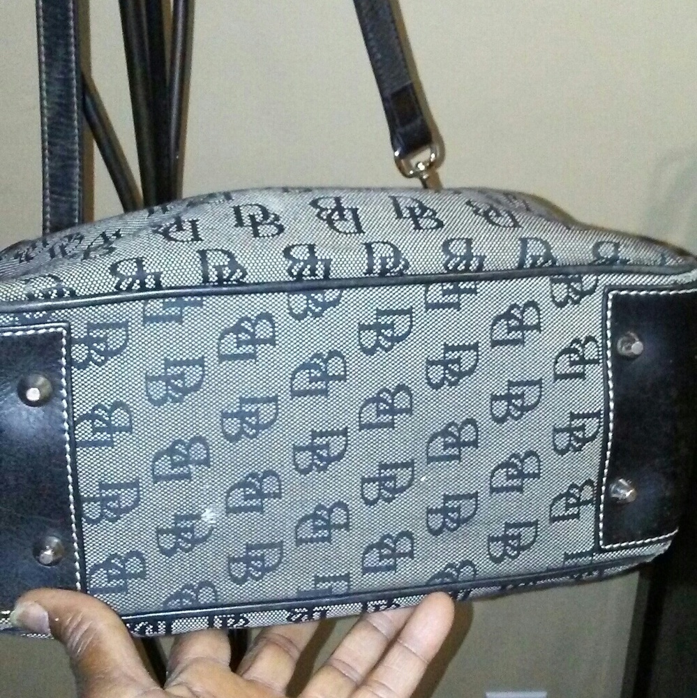 Dooney & Bourke